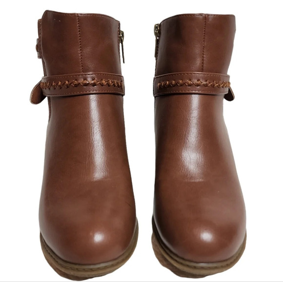 Cloudwalkers by Avenue brown booties. Women's size 10W. - Picture 2 of 14